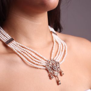 Collier en Perles Naturelles