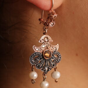 Earrings with natural barrel